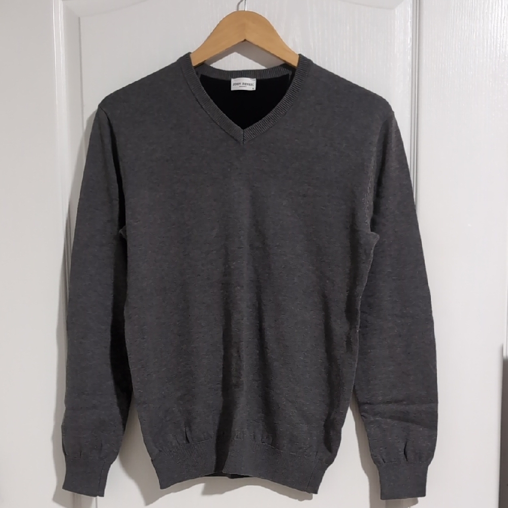 Gray V-Neck Knit Sweater with Ribbed Details